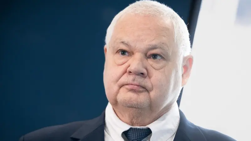 Polish central bank signals pause in rate cuts in June, but is not done yet
